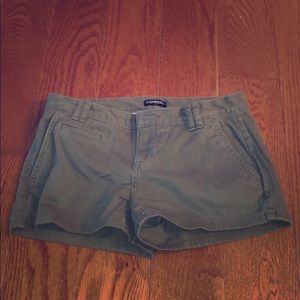 ARMY GREEN EXPRESS SHORTS SIZE 00